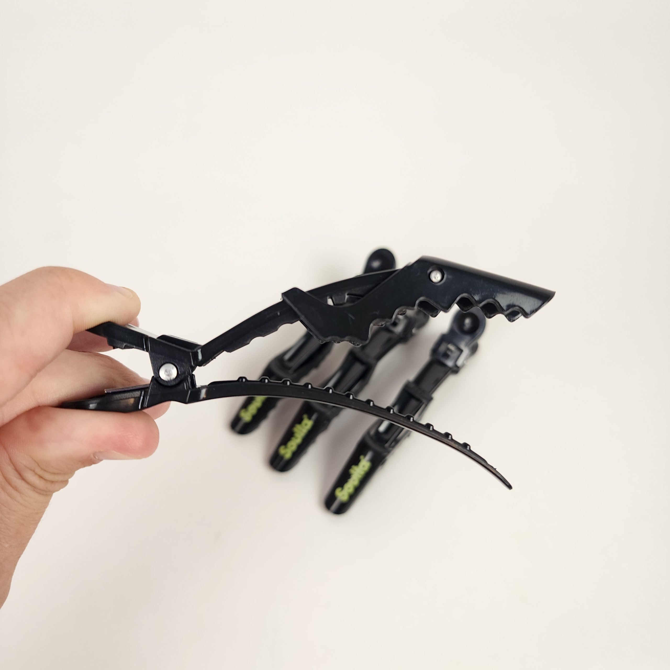 prendedor-jacare-scaled-1.jpg Crocodile Clips (4 pieces) - Image 1